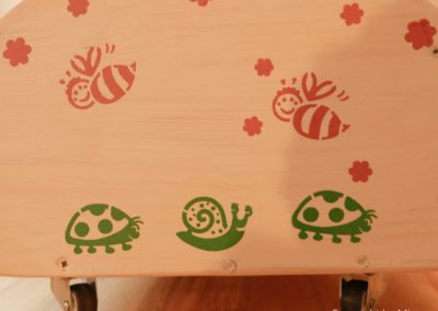 puppenbett-mit-kindermotiven