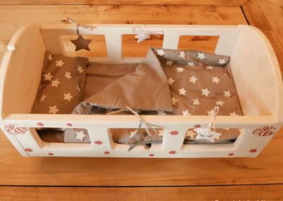 puppenbett-holz-diy