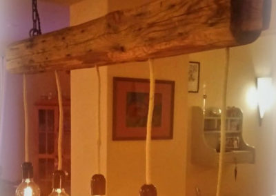fachwerkbalken-esszimmerlampe