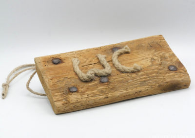 holzschild-aus-altholz